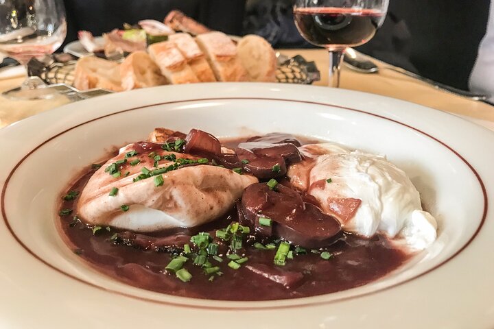 Visite gastronomique de la vieille ville de Lyon avec 5 plats authentiques et vin fin