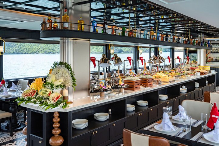 Cruzeiro Premium Cosy Bay – Luxo em Halong Bay 1 Dia - ALMOÇO BUFFET