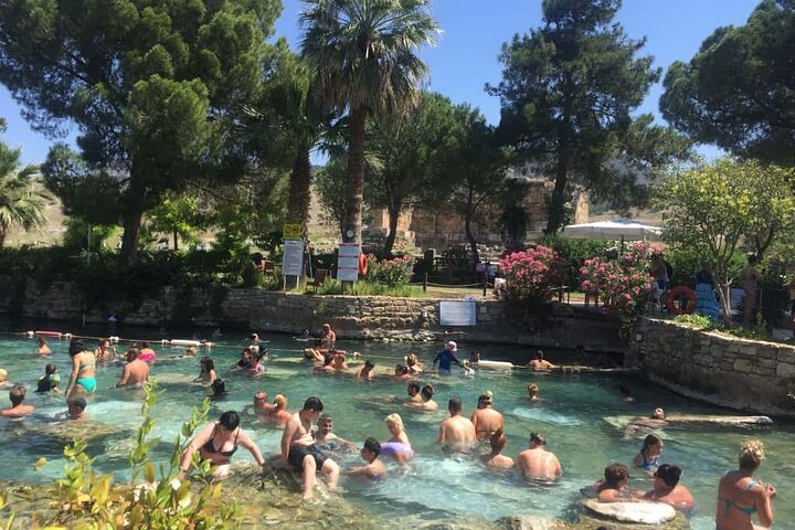Hoppe over linjen Pamukkale Tour for Crusiers fra Kusadasi Havn