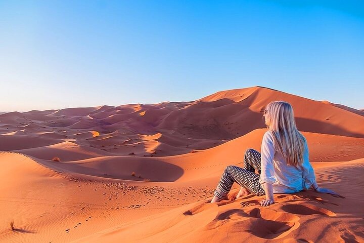 Traslado privado desde el aeropuerto de Errachidia al desierto de Merzouga
