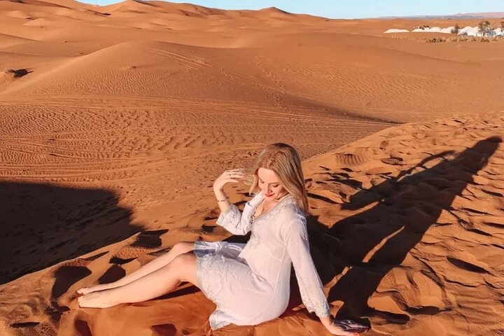 Traslado privado desde el aeropuerto de Errachidia al desierto de Merzouga