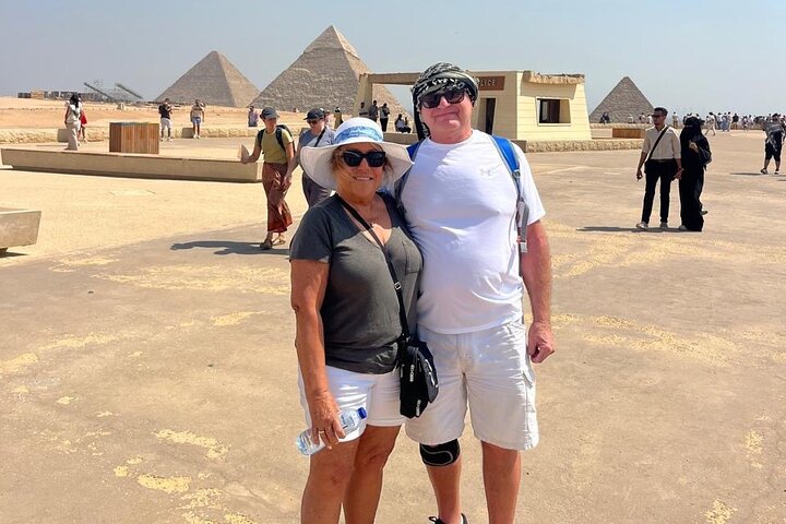 Tour privado a las pirámides de Giza y al Gran Museo desde el puerto de Alejandría