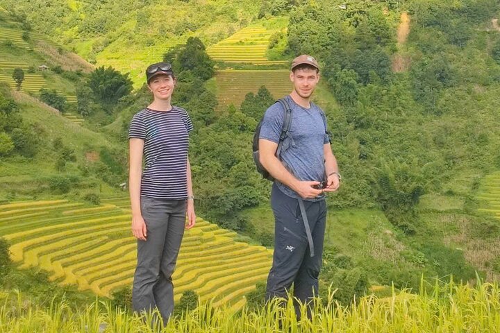 Tour de moto de 2 dias em Mu Cang Chai com Homestay Experience