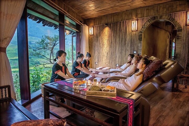 Sapa No-Trek Eco Tour : Valle de Muong Hoa & Ta Van, Spa a pie, Café