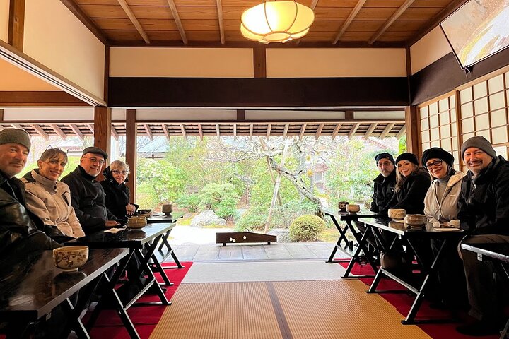 Kamakura Private Tour: Templer, natur og den store Buddha