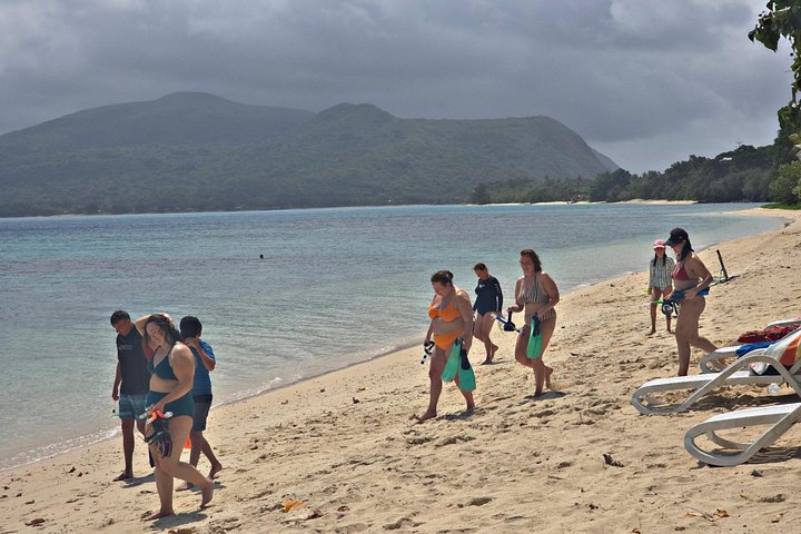 Schnorcheln und Entspannen auf Pele Island Ganztagestour