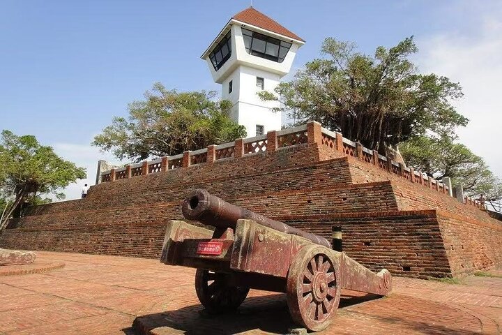 Les ombres du passé, les couleurs du présent : Tainan en une journée