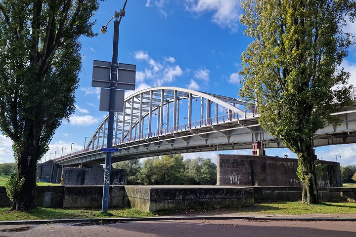 Privérondleiding Slag om Arnhem Tour groepsboekingen 4 tot 8 personen