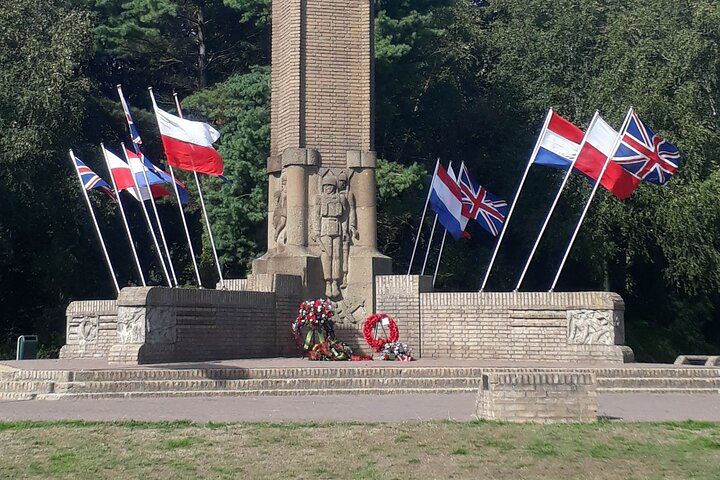 Privérondleiding Slag om Arnhem Tour groepsboekingen 4 tot 8 personen