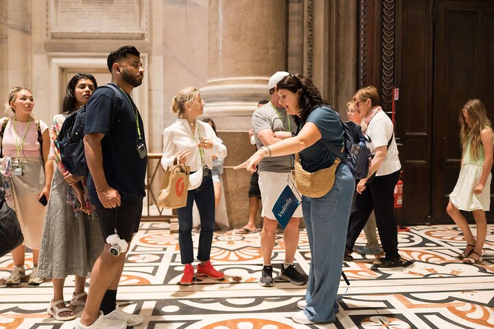 Milán superahorro: Entrada Evite las colas al Duomo y visita guiada a la terraza