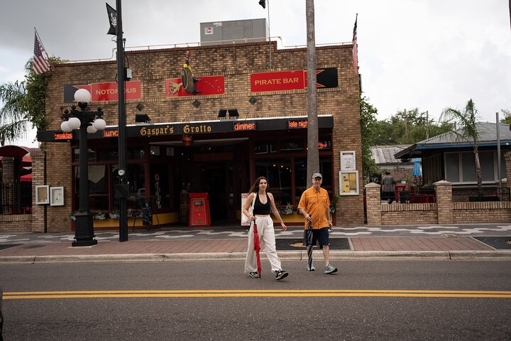 Tampa Food Tour avec 5 dégustations de plats locaux préférés Classiques