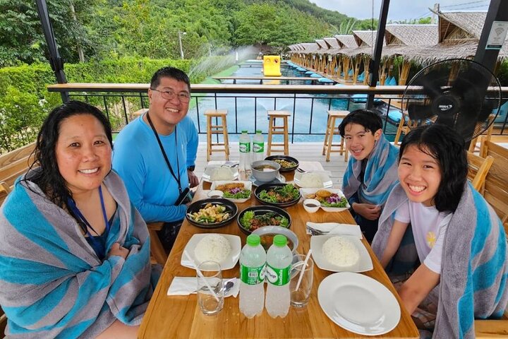 Punti salienti di Khao Lak con tempio, tartarughe ed elefanti