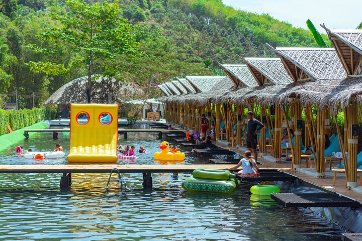 Punti salienti di Khao Lak con tempio, tartarughe ed elefanti