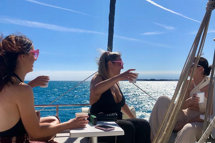 Katamaran-krydstogt i lille gruppe på den franske riviera