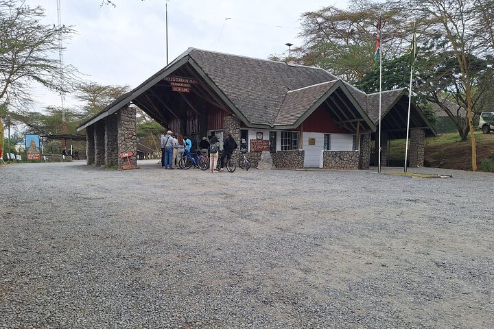 Excursão de dia inteiro ao Portão do Inferno e ao Lago Naivasha de Nairobi
