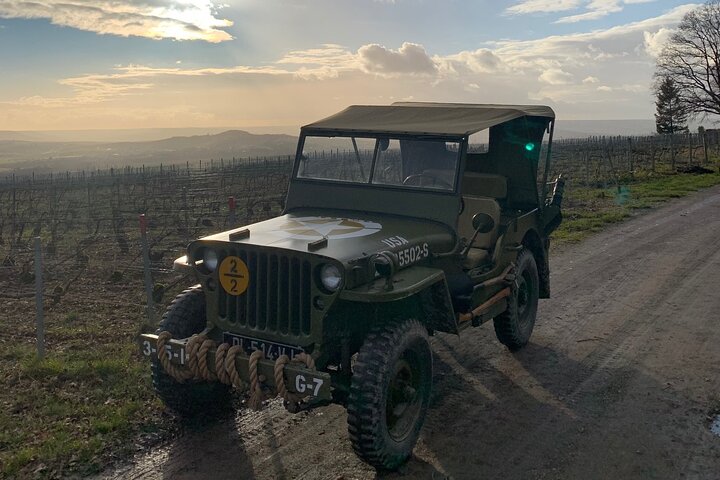 Recorrido en jeep por los viñedos de Champaña con degustación de vinos