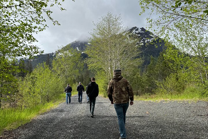 2 timmars guidad körning till Chichagof Island