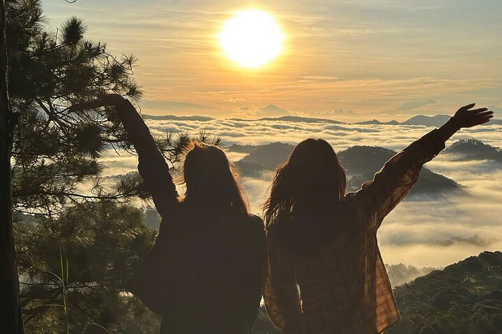 Dalat : Chasse aux nuages et lever du soleil Trekking à Hon Ho Mountain