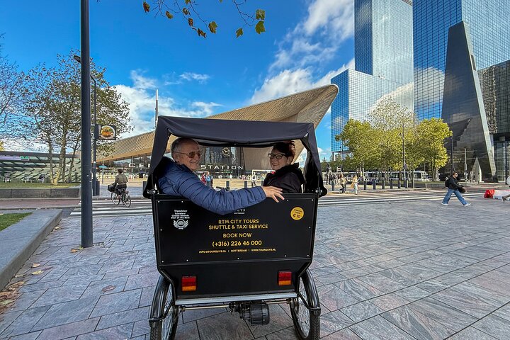 Tour privado en Pedicab/Rickshaw por Rotterdam con un guía local