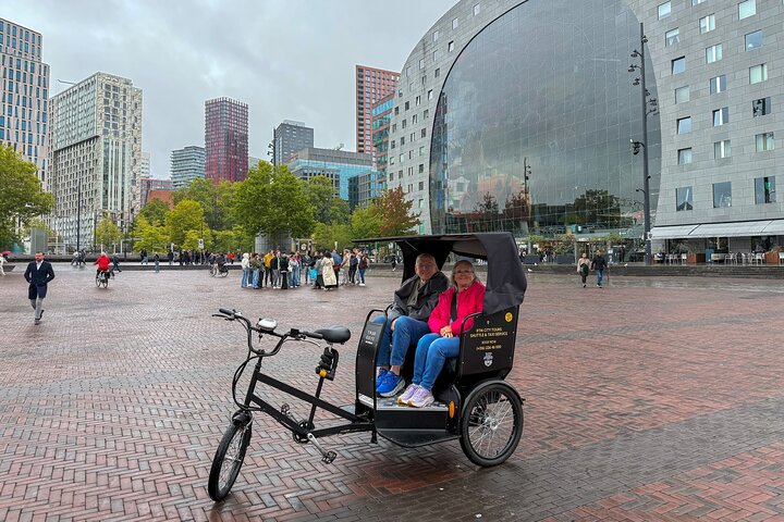 Tour privado en Pedicab/Rickshaw por Rotterdam con un guía local