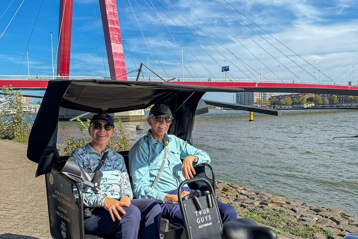 Tour privado en Pedicab/Rickshaw por Rotterdam con un guía local