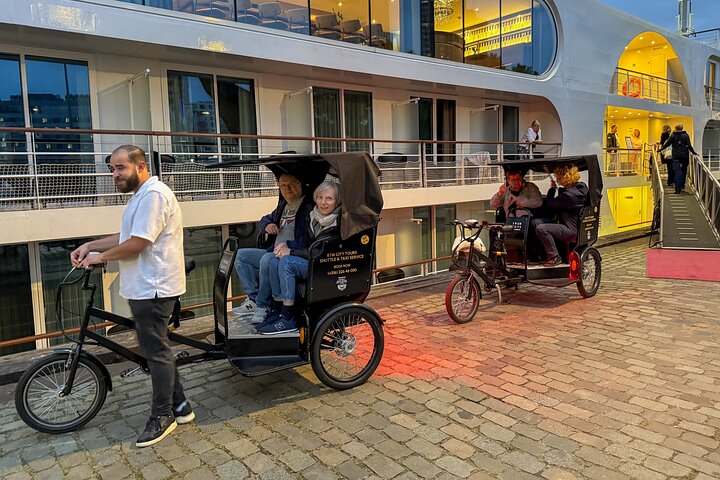 Tour privado en Pedicab/Rickshaw por Rotterdam con un guía local