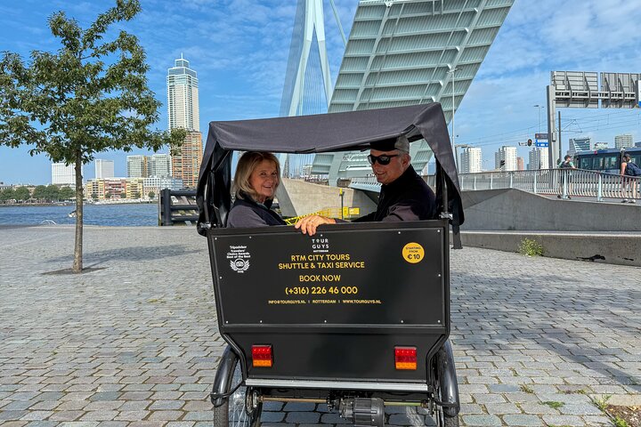 Tour privado en Pedicab/Rickshaw por Rotterdam con un guía local