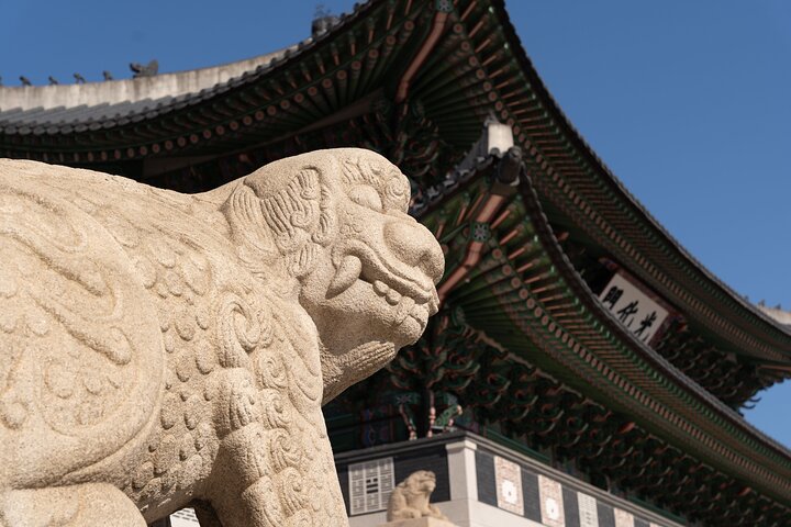 Tour privato di Seoul dall'aeroporto con un locale