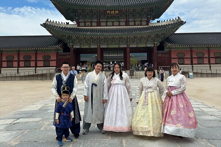 Tour privato di Seoul dall'aeroporto con un locale