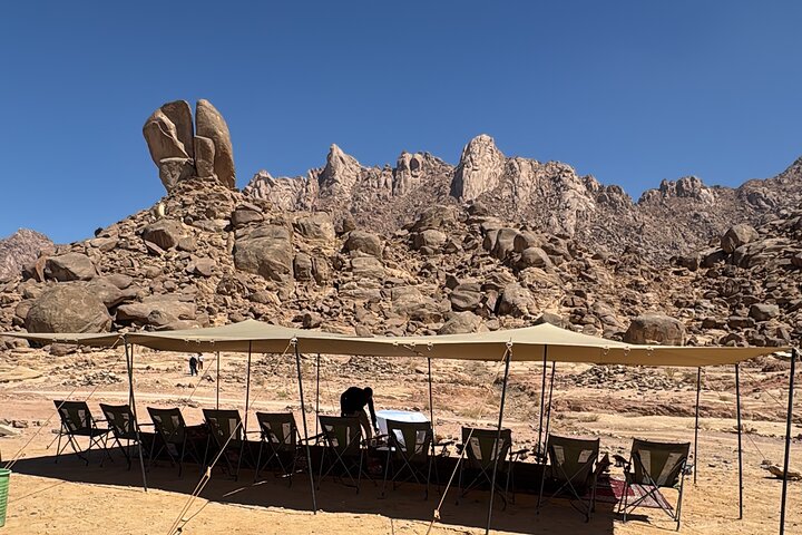 Heldagstur från Tabuk: Split Rock of Horeb & Mount Sinai