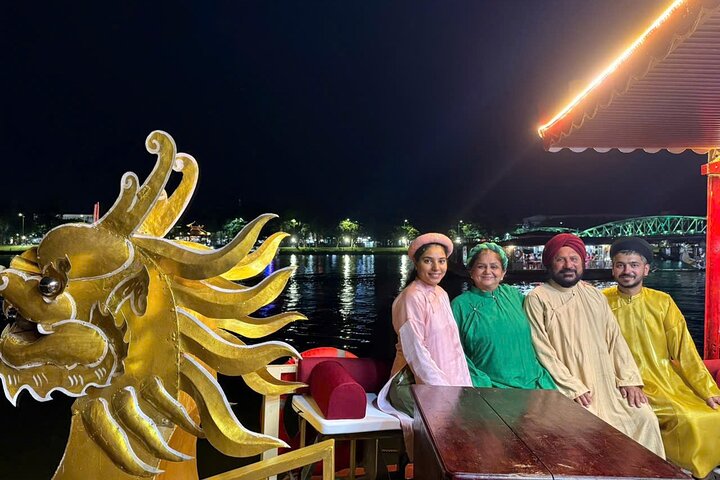 Hue : Crucero VIP en barco dragón por el río Perfume