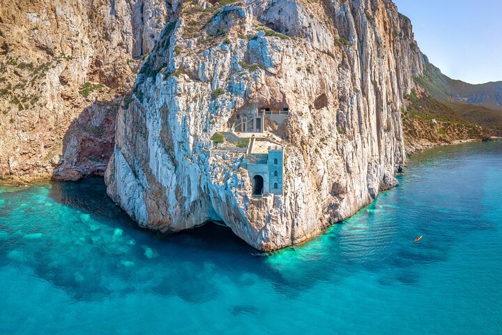 Cagliari : Experiencia privada de día completo en Porto Flavia y cuevas de los Zuddas desde Chía