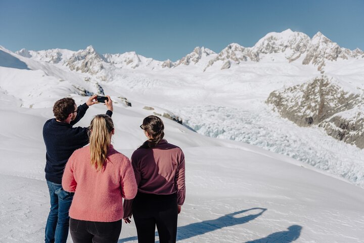 Voo de helicóptero de Fox Glacier e Mount Cook com aterragem de neve