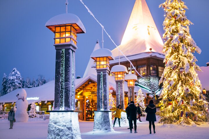 Privat helgedagstur til Santa Claus Village fra Levi