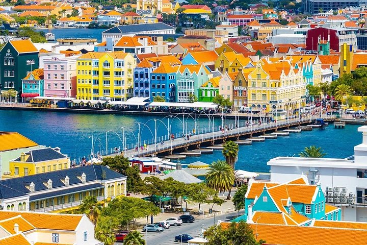 Colori & sapori: Città, Cultura e Autentica Degustazione di Curaçao Blu