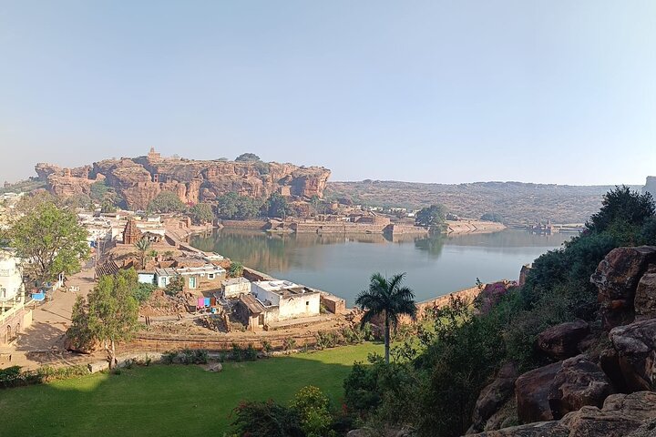 Hyr en Guide för att besöka Badami/Aihole/Pattadakal med egen transport