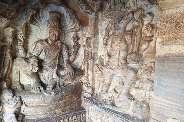 Hyr en Guide för att besöka Badami/Aihole/Pattadakal med egen transport