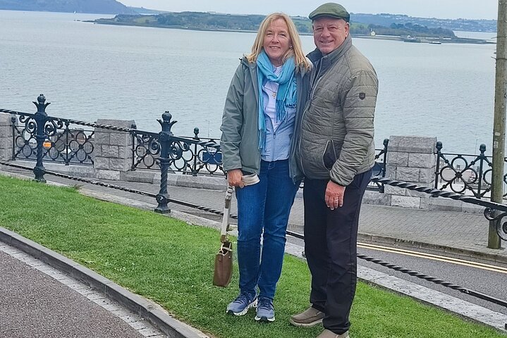Tour privado, Castillo de Blarney, destilería Jameson y Cobh.