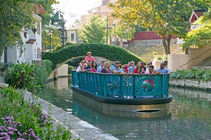 Crucero en trolebús por San Antonio y Go Rio Riverwalk Combo