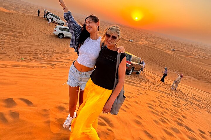 Luksuriøs ørkensafari i Dubai med quad bike, kamelritt og BBQ-middag