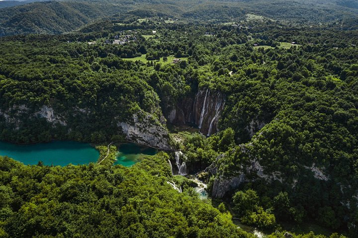 Tour guidato di Zadar ai Laghi di Plitvice con biglietti
