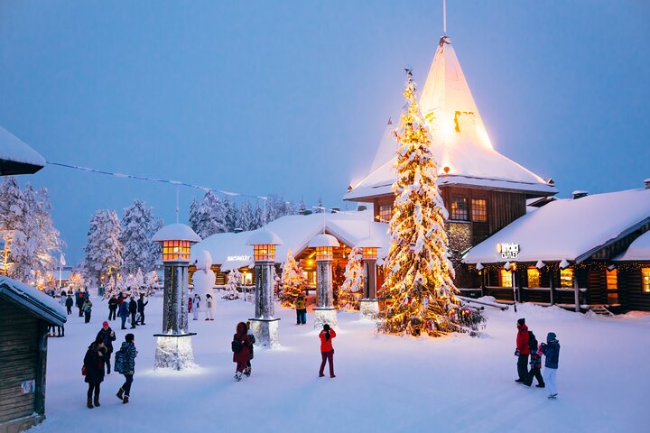 Privat helgedagstur til Santa Claus Village fra Levi