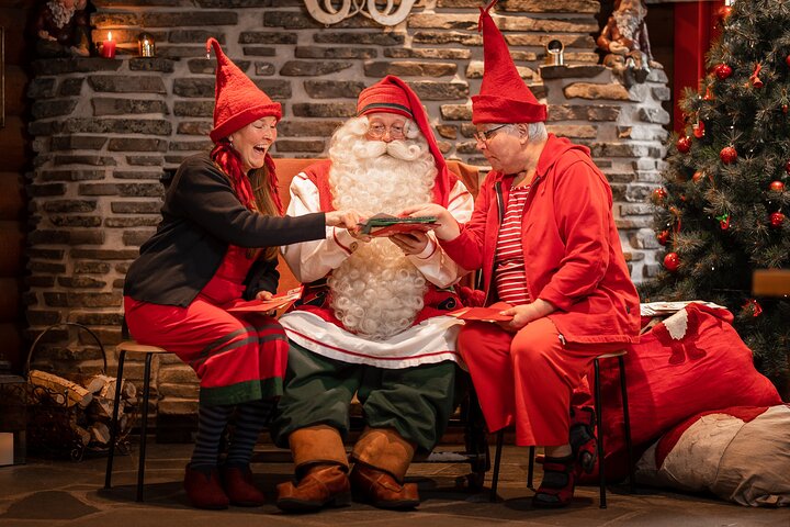 Privat helgedagstur til Santa Claus Village fra Levi