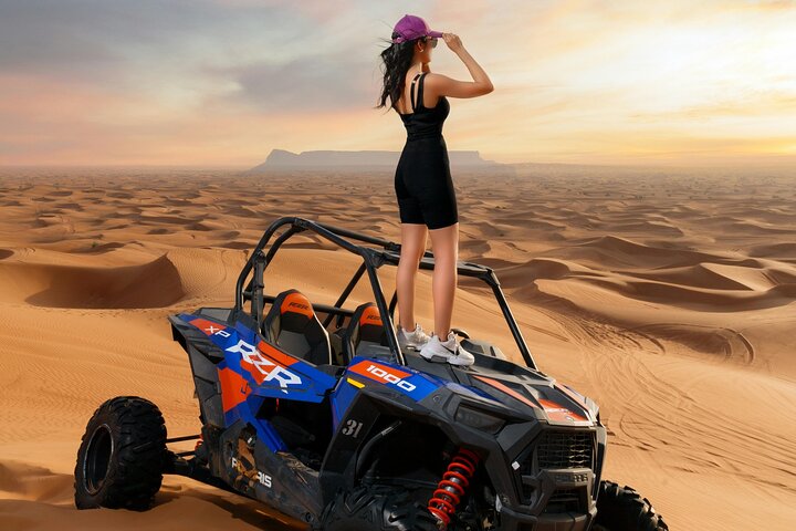 Luksuriøs ørkensafari i Dubai med quad bike, kamelritt og BBQ-middag