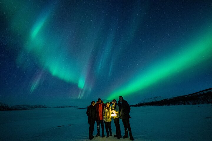 Rovaniemi: Caza de Auroras Boreales 100% Garantizada y Grupo Pequeño