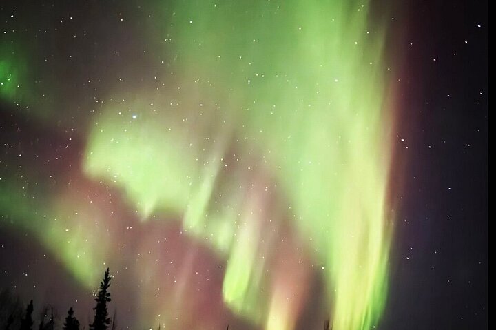 Tour por las auroras boreales y las aguas termales de Chena