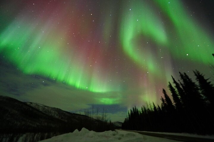 Tour por las auroras boreales y las aguas termales de Chena