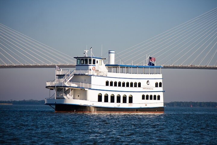 Crucero con cena de lujo en el puerto de Charleston con música en vivo