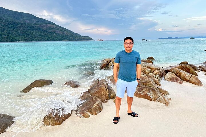 Tour de 7 Ilhas Invisíveis em Koh Lipe por um barco longtail privado