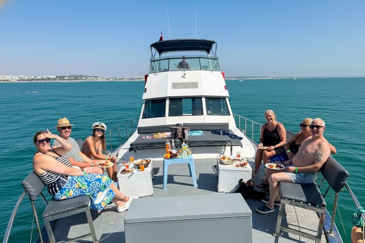 Agadir Yachtkreuzfahrt mit Schwimmen Angeln und Mittagessen auf Sitatunga